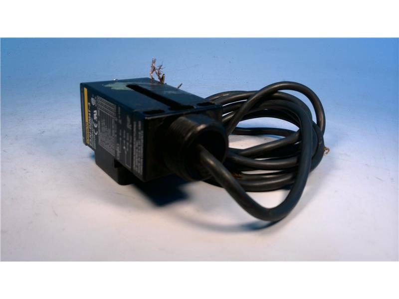 Omron E3JU-D2M4T-3