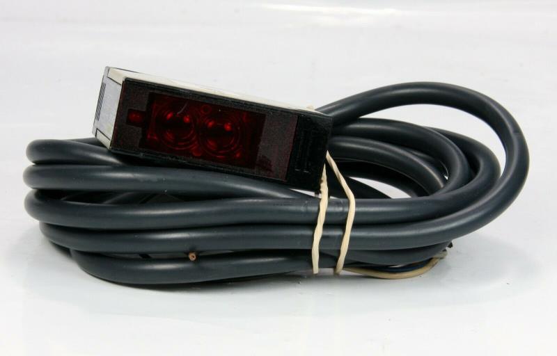 Omron E3JK-R4S3
